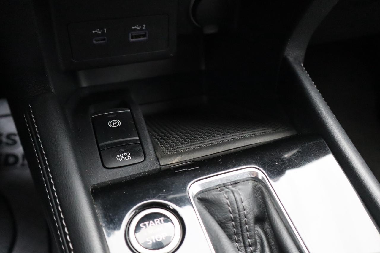 2021 Nissan Kicks SR   No Accident   360 Camera   Clean Carfax   One Photo