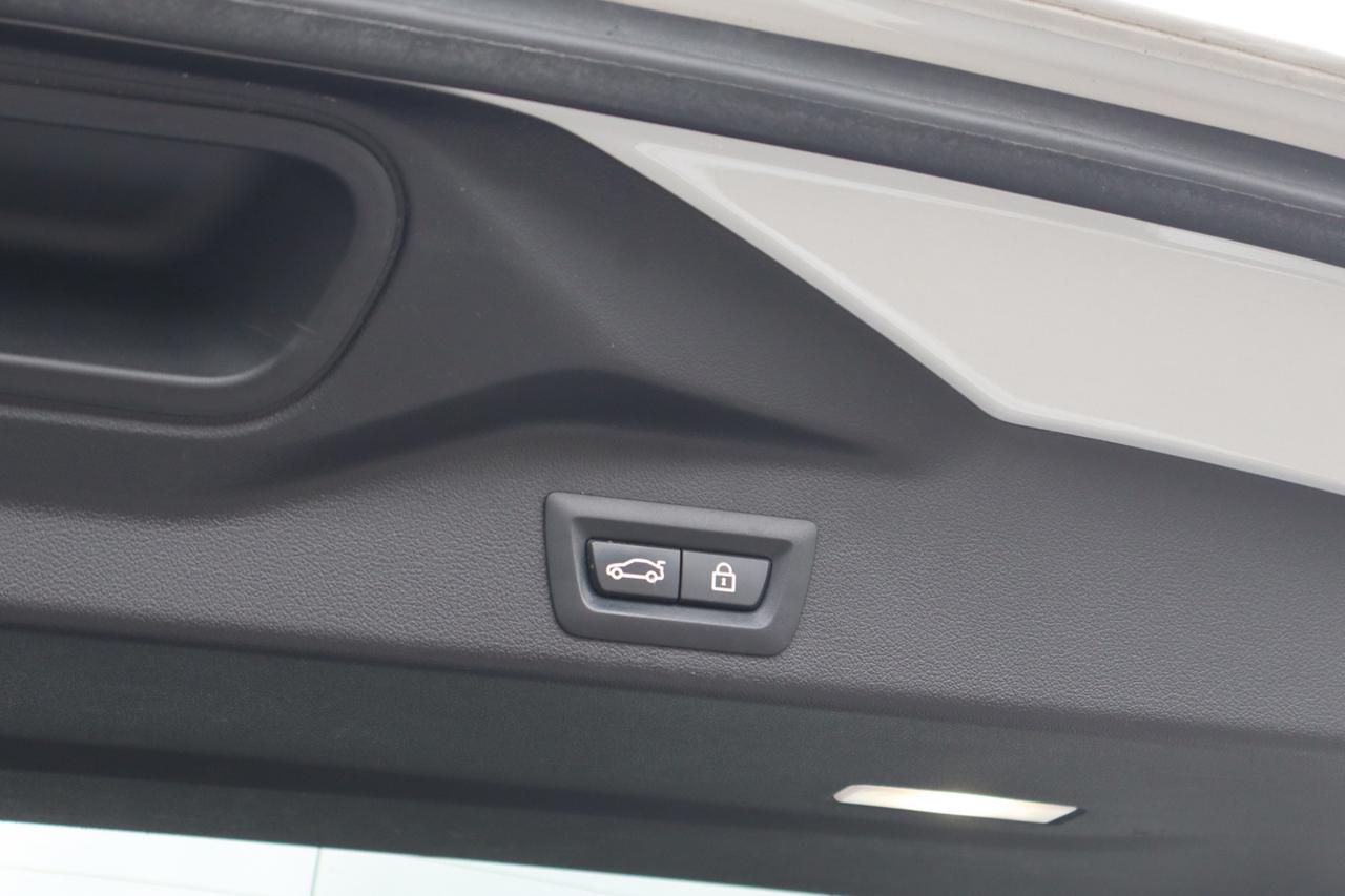 2019 BMW X5 xDrive40i   M Pkg   No Accident   Premium Excellen Photo