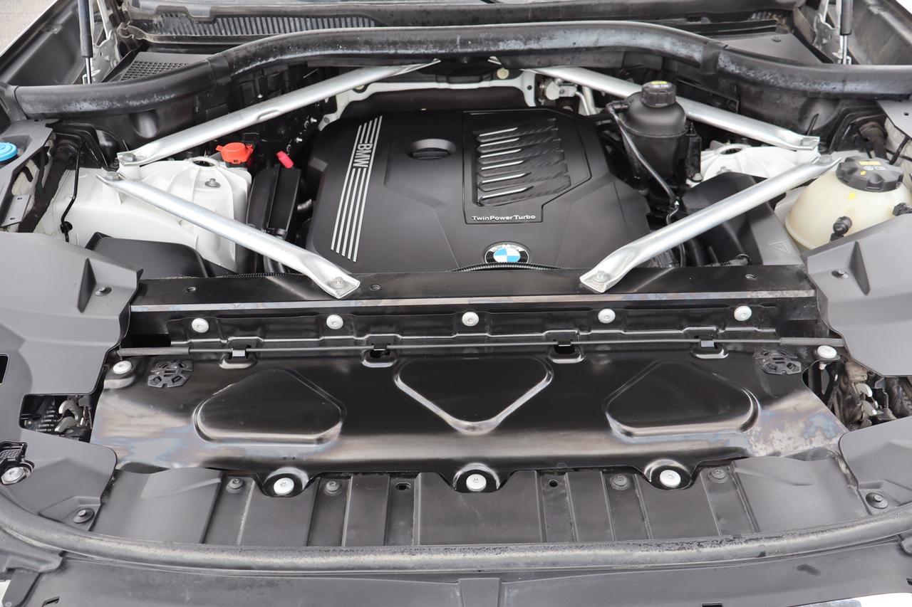 2019 BMW X5 xDrive40i   M Pkg   No Accident   Premium Excellen Photo