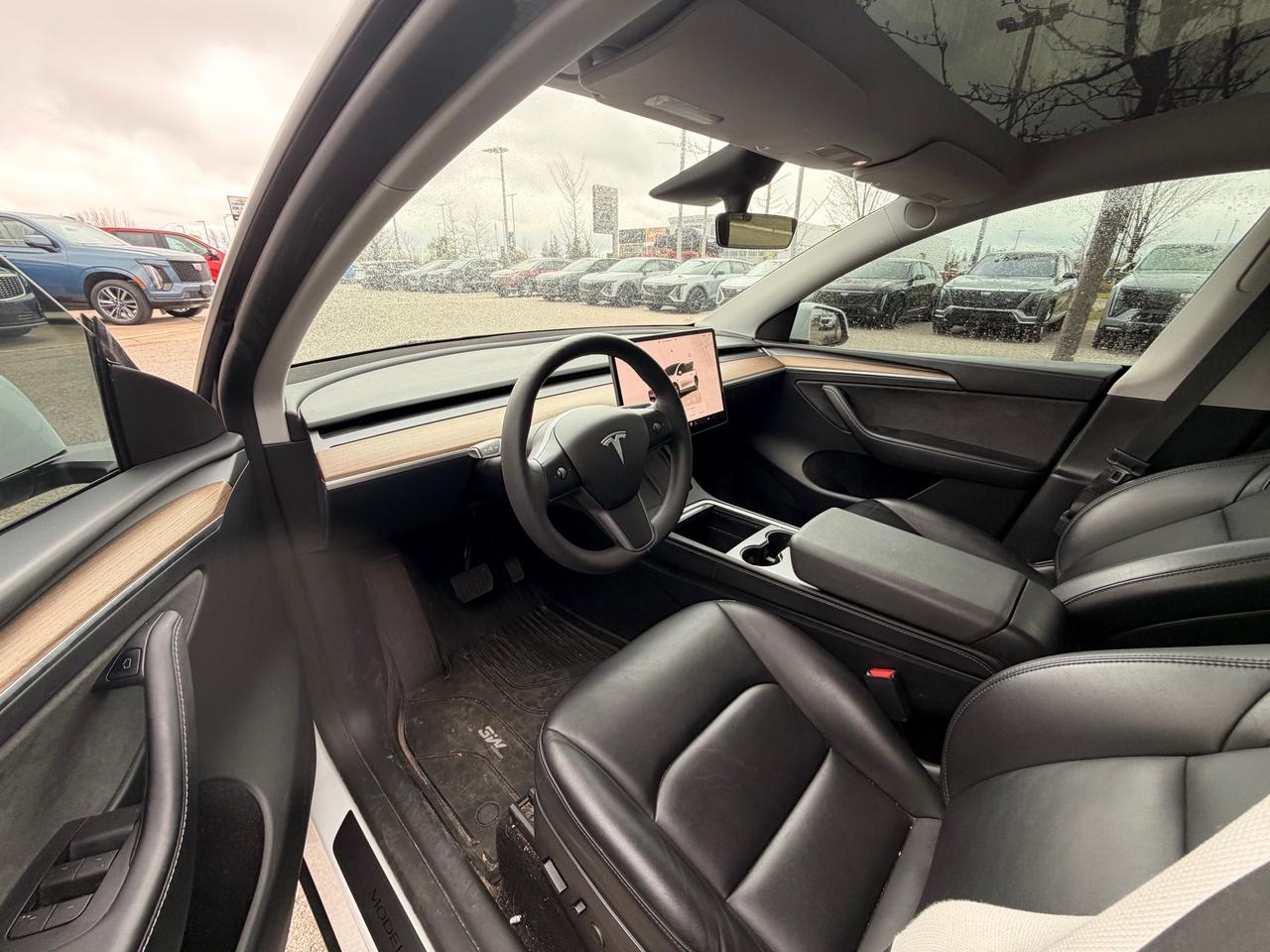2023 Tesla Model Y Long Range 4dr All-Wheel Drive Sport Utility Photo