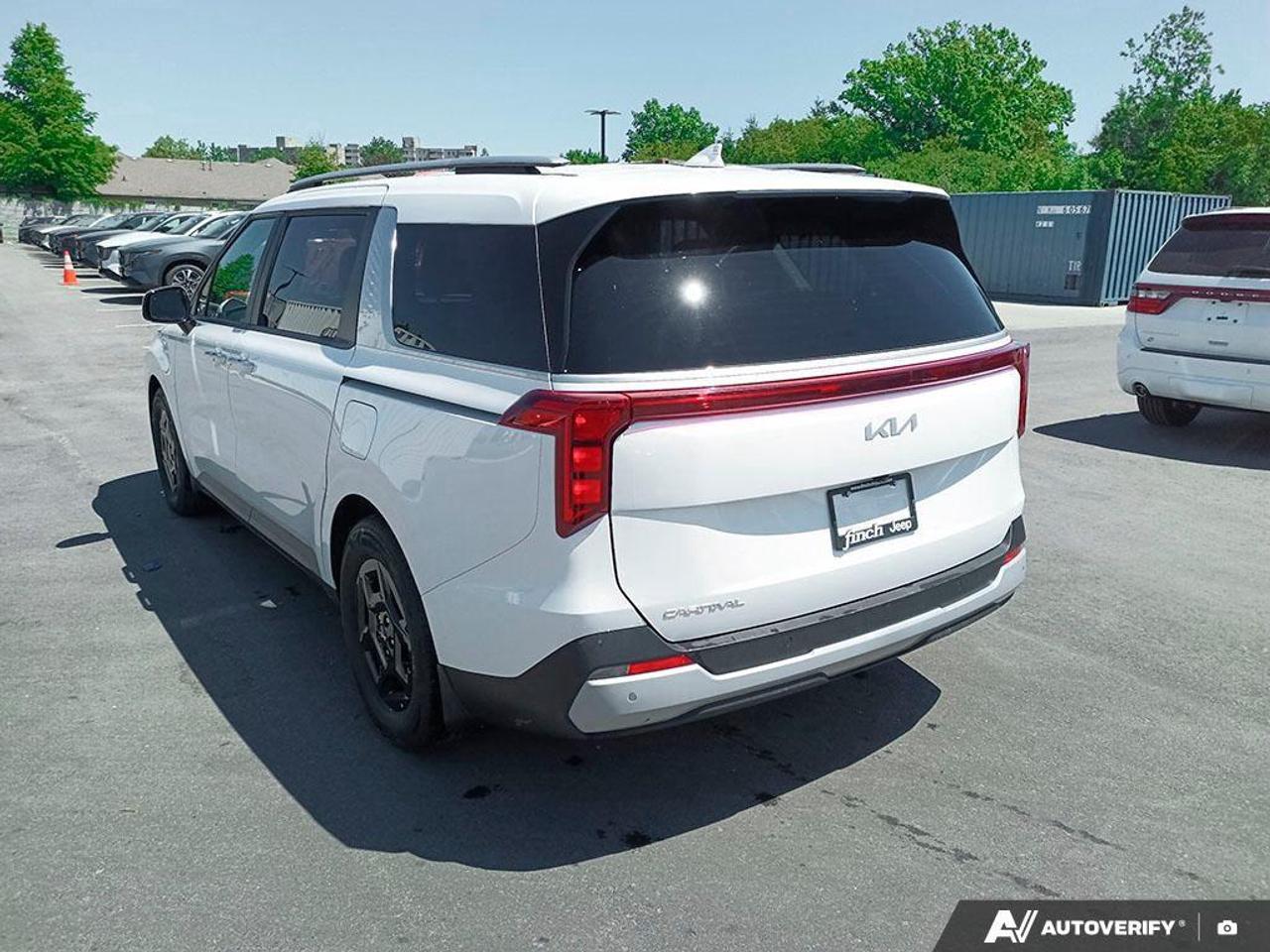 2025 Kia Carnival  Photo