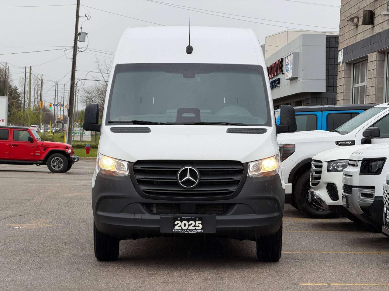 2025 Mercedes-Benz Sprinter ACCIDENT FREE, HIGH ROOF, 170 DIESEL,HEATED SEAT Photo
