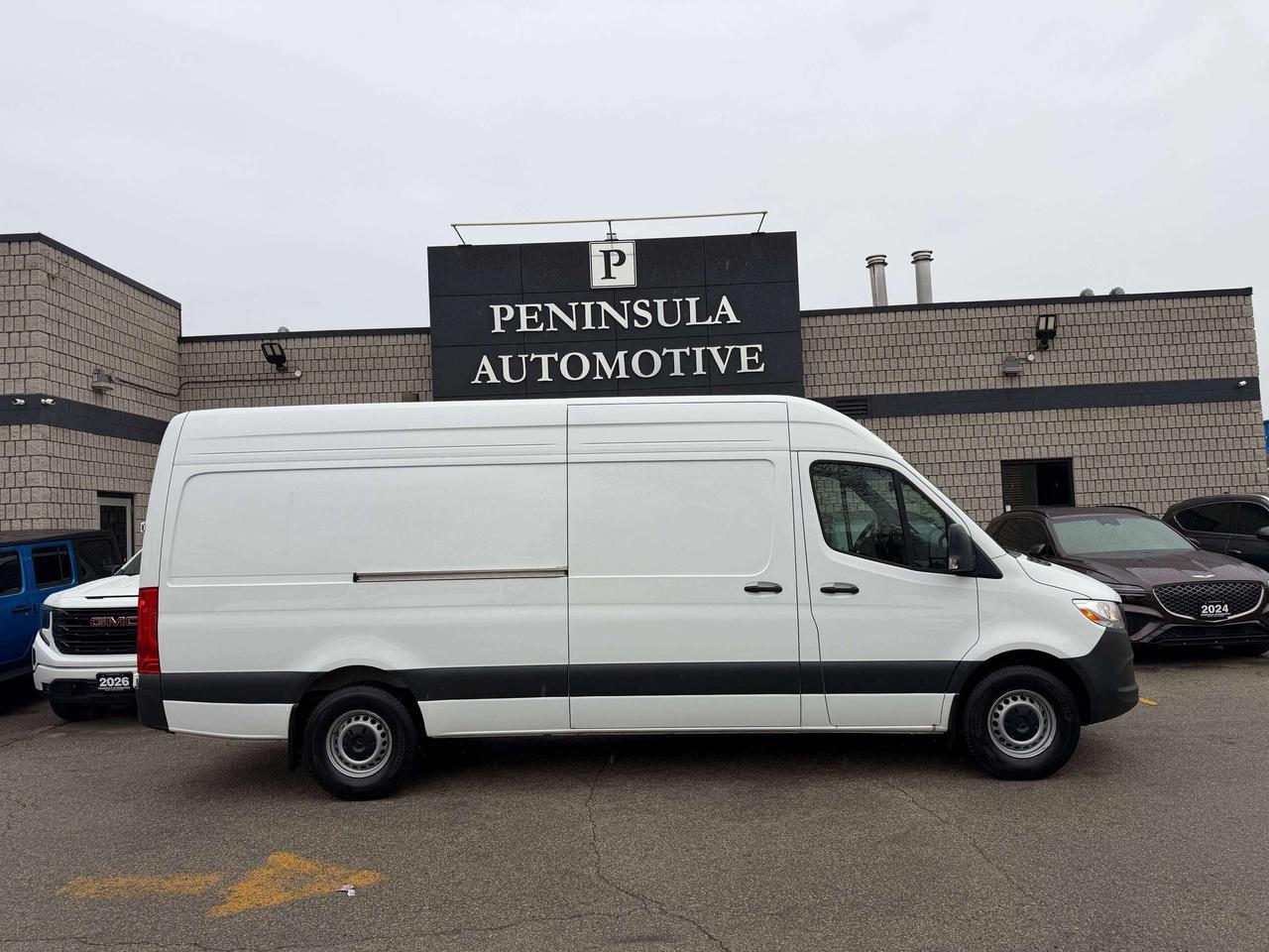 2025 Mercedes-Benz Sprinter ACCIDENT FREE, HIGH ROOF, 170 DIESEL,HEATED SEAT Photo