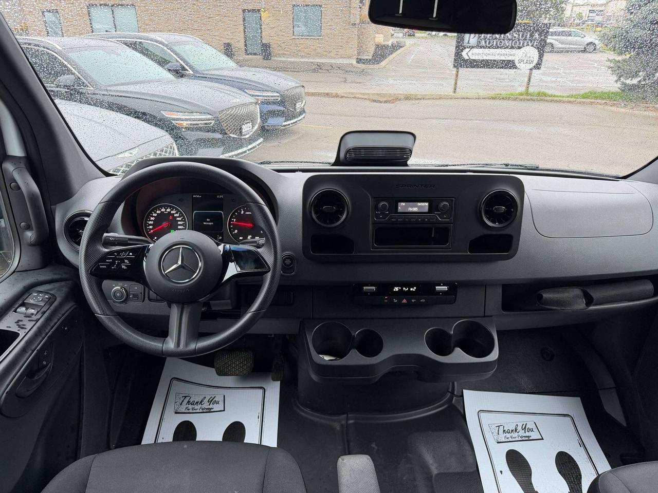 2025 Mercedes-Benz Sprinter ACCIDENT FREE, HIGH ROOF, 170 DIESEL,HEATED SEAT Photo