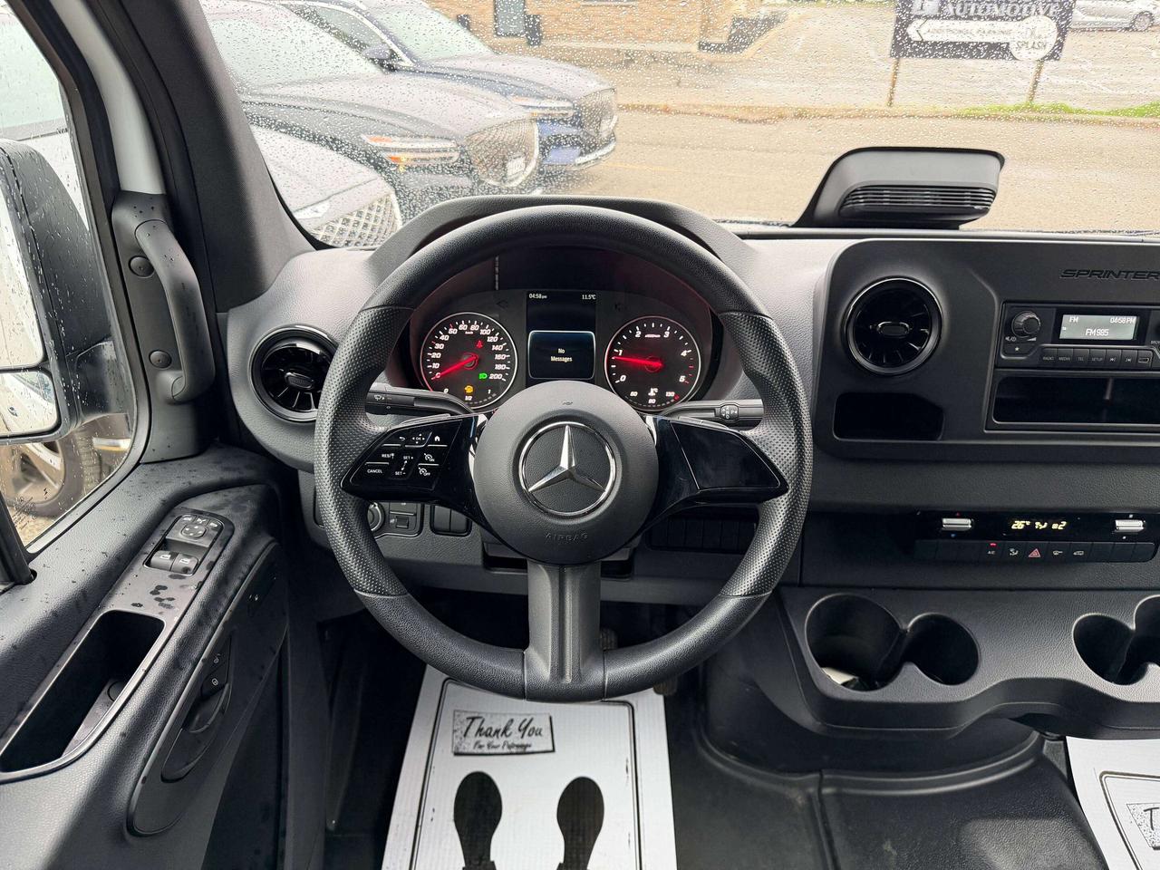 2025 Mercedes-Benz Sprinter ACCIDENT FREE, HIGH ROOF, 170 DIESEL,HEATED SEAT Photo