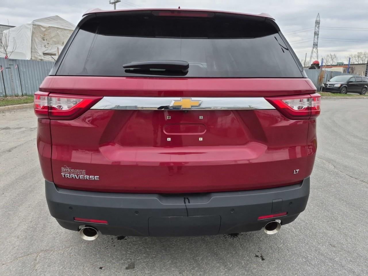 2019 Chevrolet Traverse LT Cloth w/1LT Front-Wheel Drive Photo3