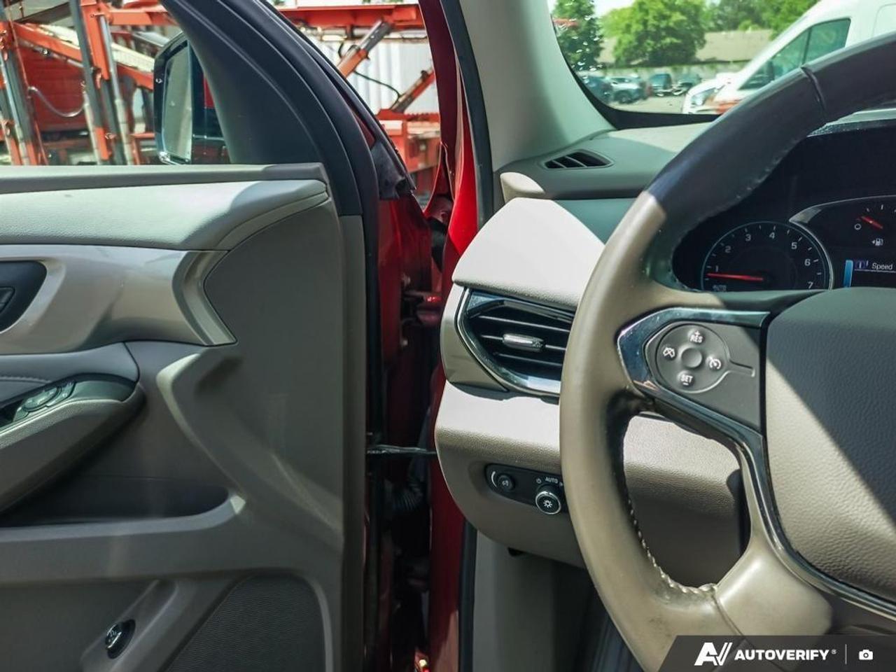 2019 Chevrolet Traverse LT Cloth w/1LT Front-Wheel Drive Photo