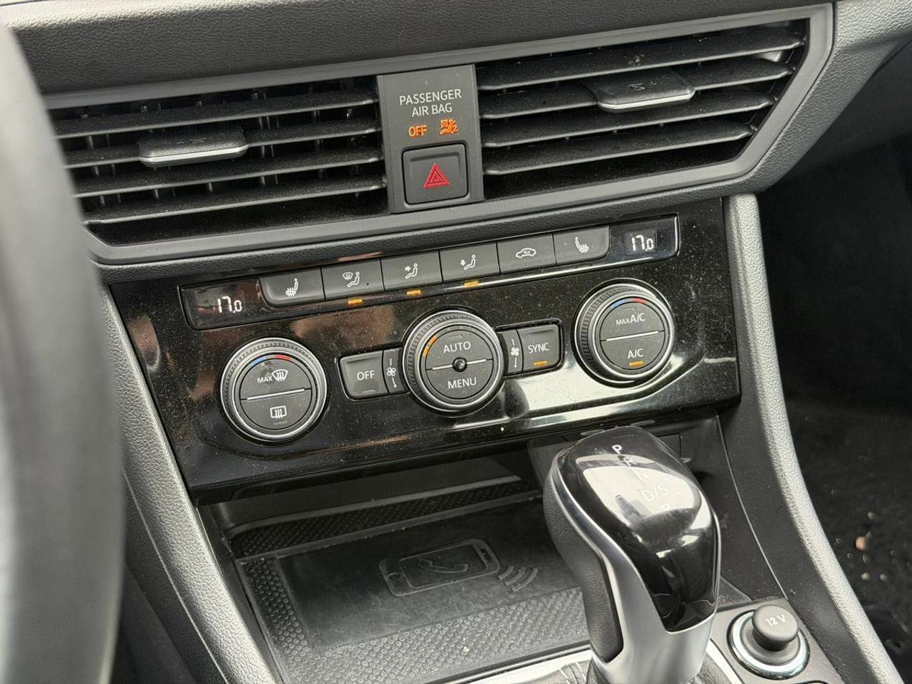 2024 Volkswagen Jetta  Photo