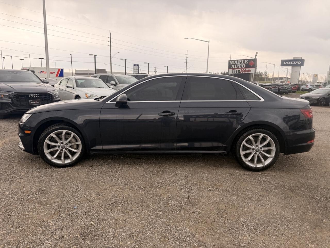 2018 Audi A4 Progressiv Manual  NAV LEATHER SUNROOF HTD SEATS & Photo