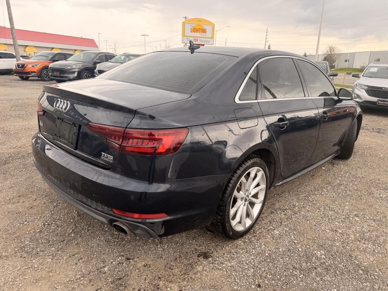 2018 Audi A4 Progressiv Manual  NAV LEATHER SUNROOF HTD SEATS & Photo