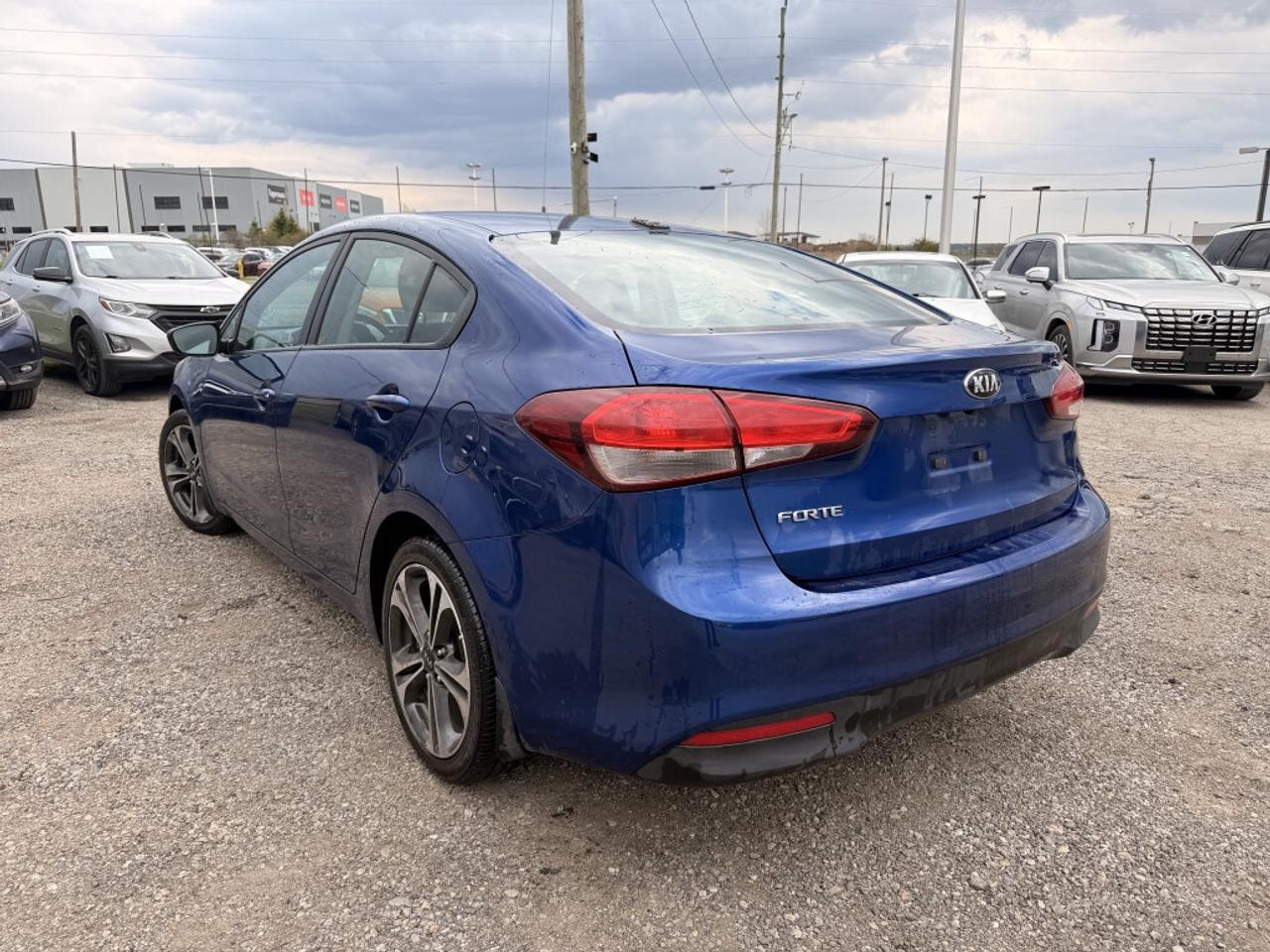2017 Kia Forte LX   CAMERA   HEATED SEATS Photo4