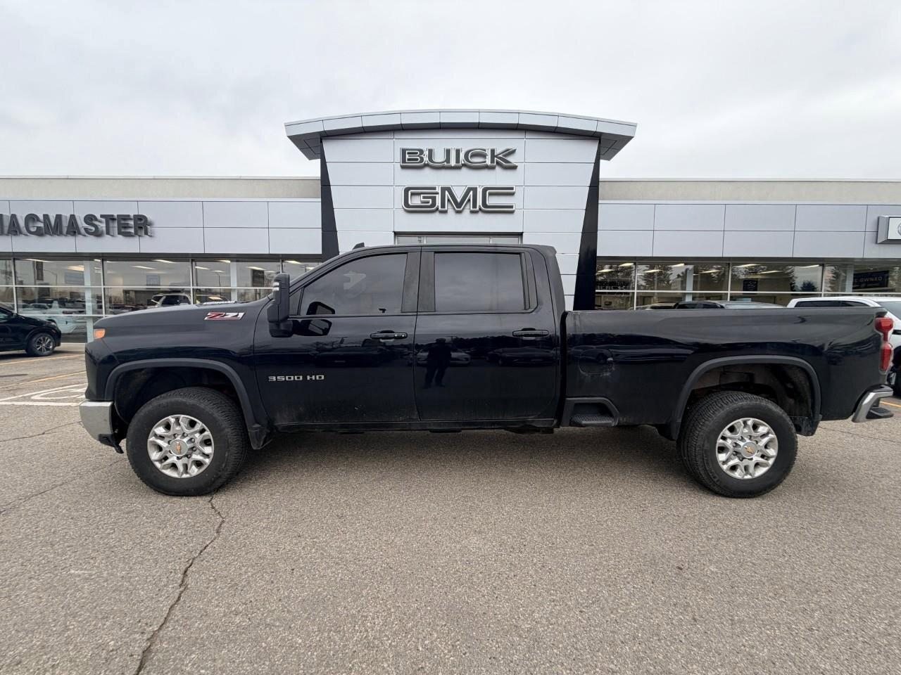2024 Chevrolet Silverado 3500HD LTLT, 6.6L V8 DIESEL, 4X4, Z71, 8FT BOX, 1-OWNER, Photo
