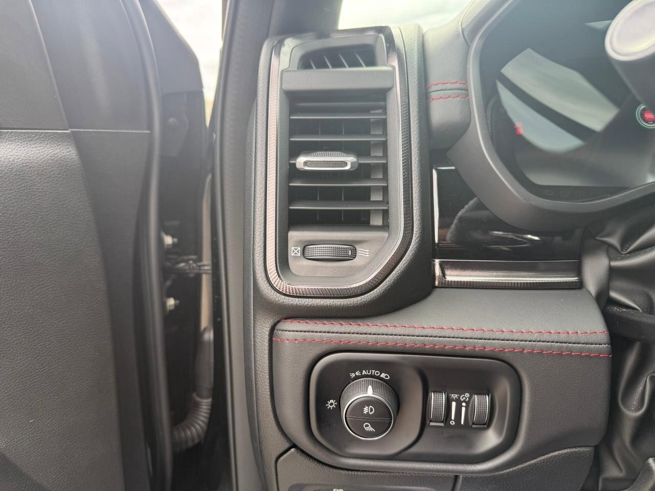 2025 RAM 1500  Photo