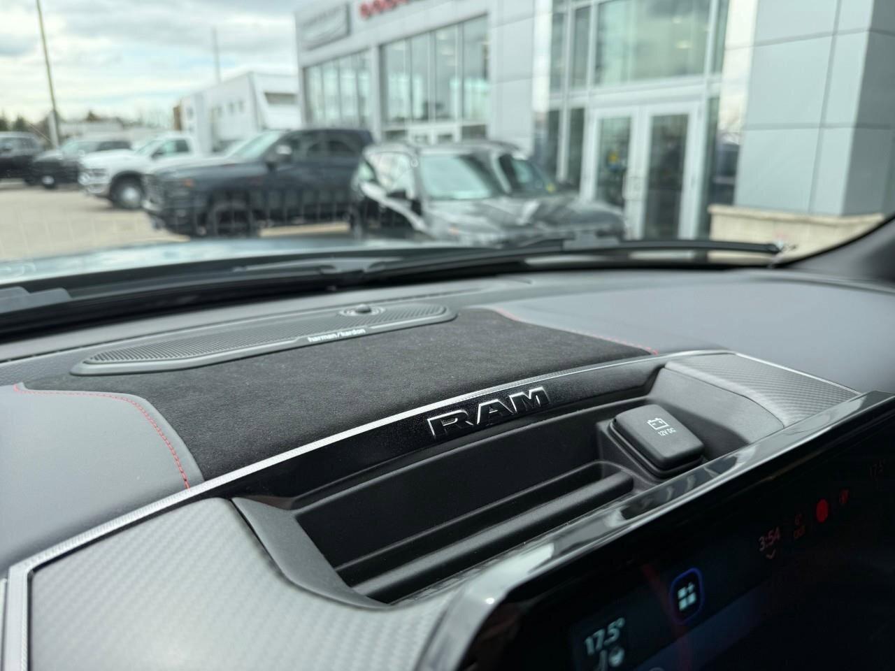 2025 RAM 1500  Photo