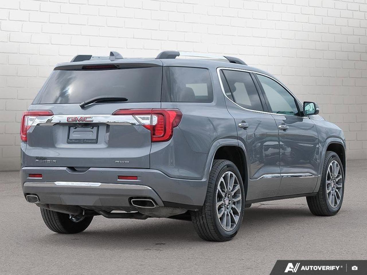 2021 GMC Acadia DenaliDENALI, 3.6L V6, AWD, ALLOYS, LEATHER, MACMA Photo
