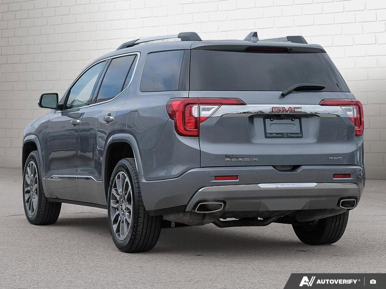 2021 GMC Acadia DenaliDENALI, 3.6L V6, AWD, ALLOYS, LEATHER, MACMA Photo