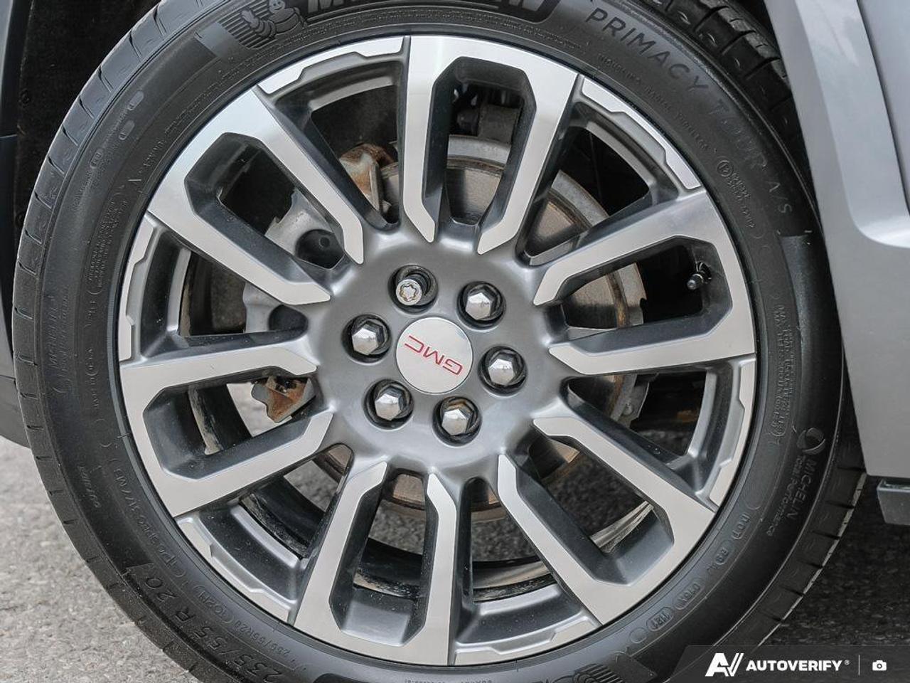2021 GMC Acadia DenaliDENALI, 3.6L V6, AWD, ALLOYS, LEATHER, MACMA Photo