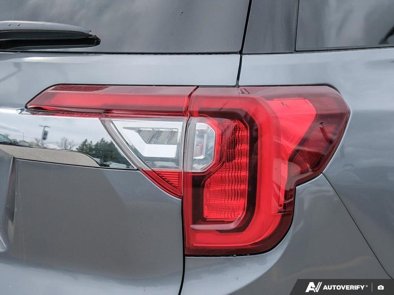 2021 GMC Acadia DenaliDENALI, 3.6L V6, AWD, ALLOYS, LEATHER, MACMA Photo
