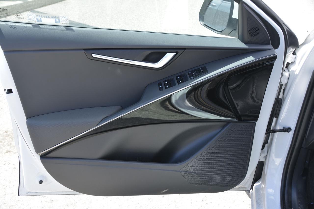 2025 Kia Niro Plug-In Hybrid NIRO PHEV EX Photo
