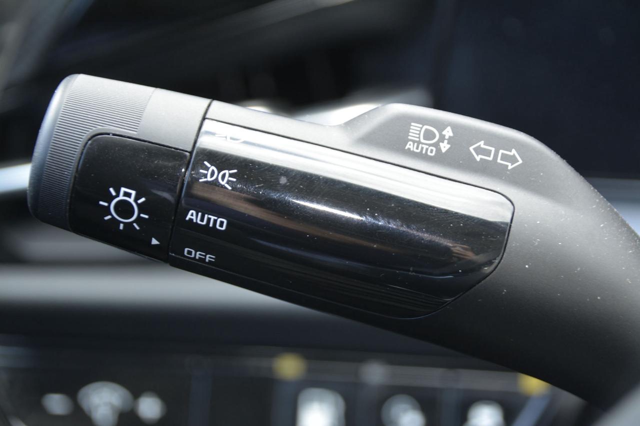 2025 Kia Niro Plug-In Hybrid NIRO PHEV EX Photo