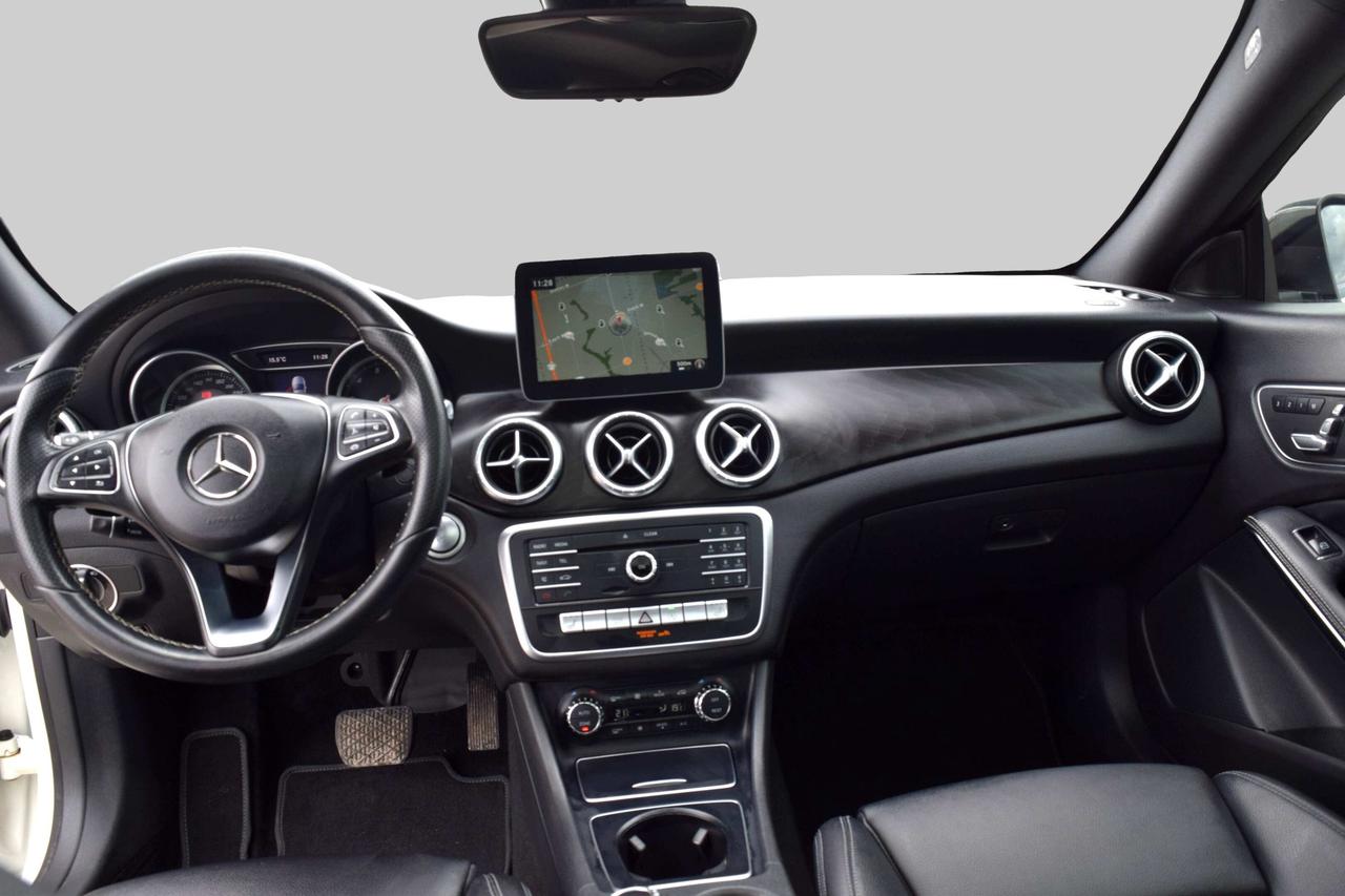2018 Mercedes-Benz CLA-Class CLA250 4MATIC Navi Panoramic Sunroof Photo