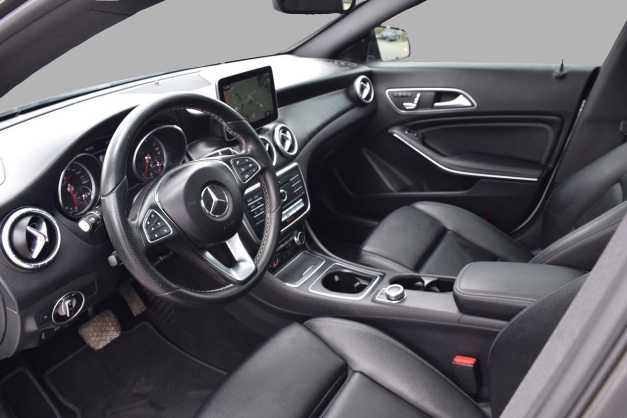 2018 Mercedes-Benz CLA-Class CLA250 4MATIC Navi Panoramic Sunroof Photo