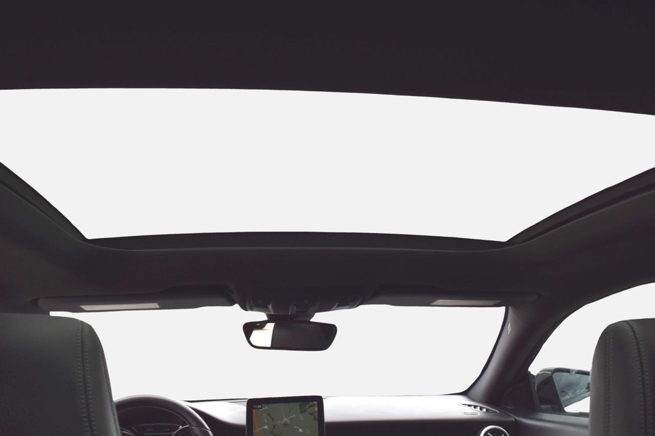 2018 Mercedes-Benz CLA-Class CLA250 4MATIC Navi Panoramic Sunroof Photo