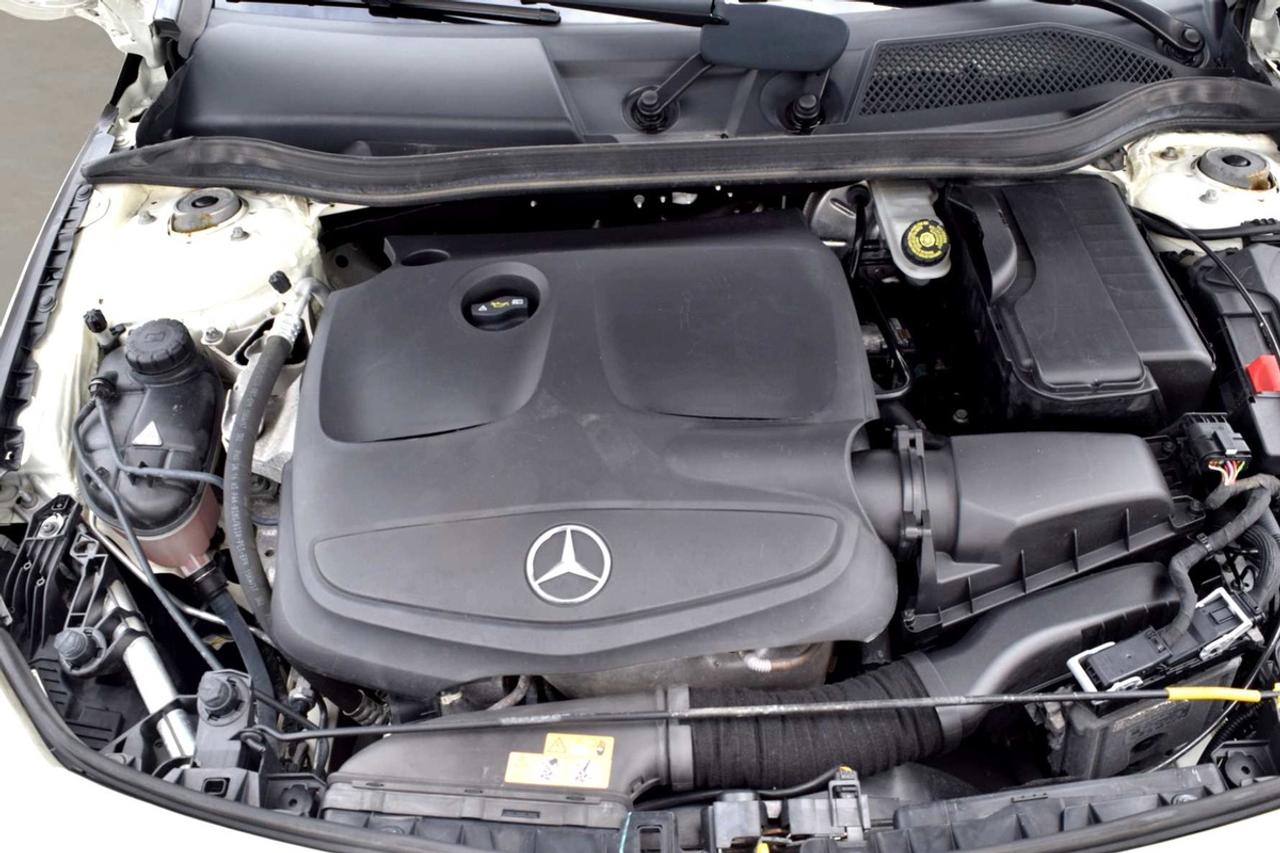 2018 Mercedes-Benz CLA-Class CLA250 4MATIC Navi Panoramic Sunroof Photo