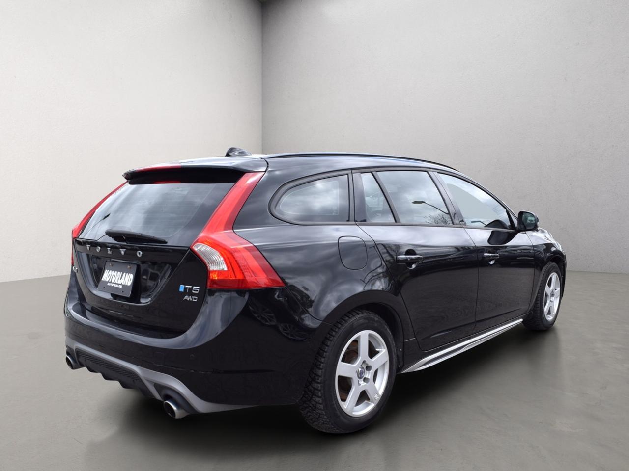 2018 Volvo V60 Dynamic AWD Navigation Photo