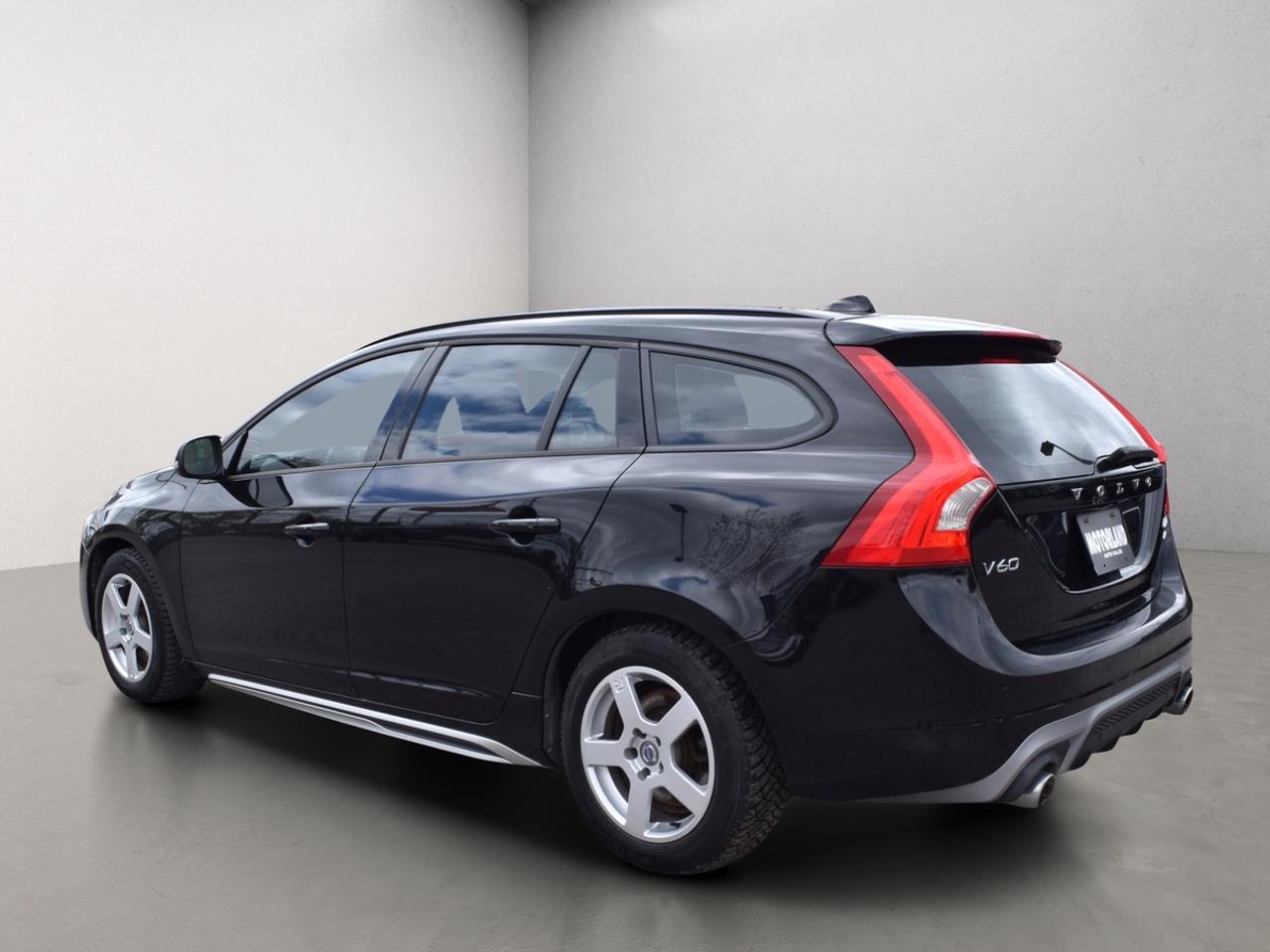 2018 Volvo V60 Dynamic AWD Navigation Photo