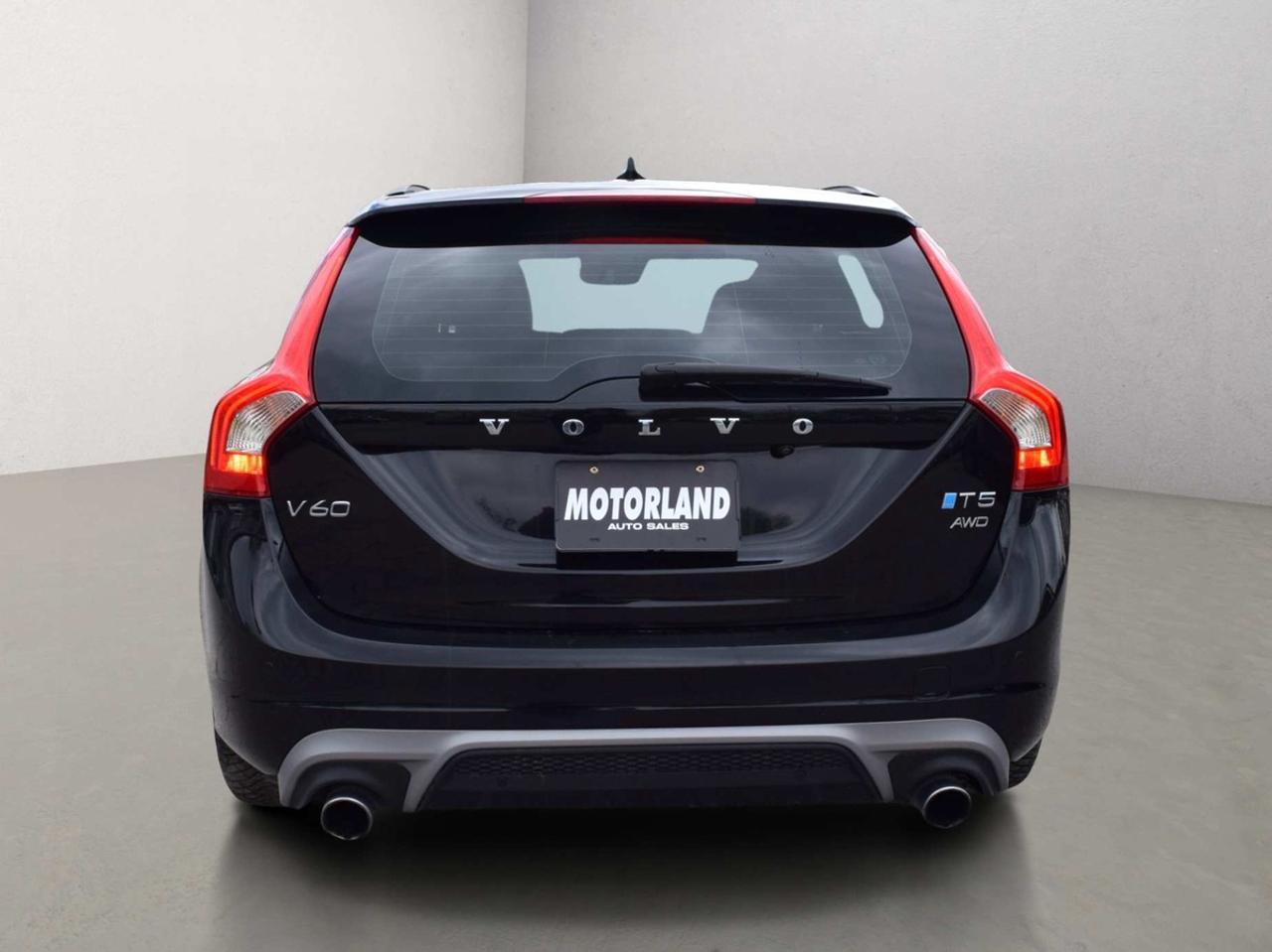 2018 Volvo V60 Dynamic AWD Navigation Photo