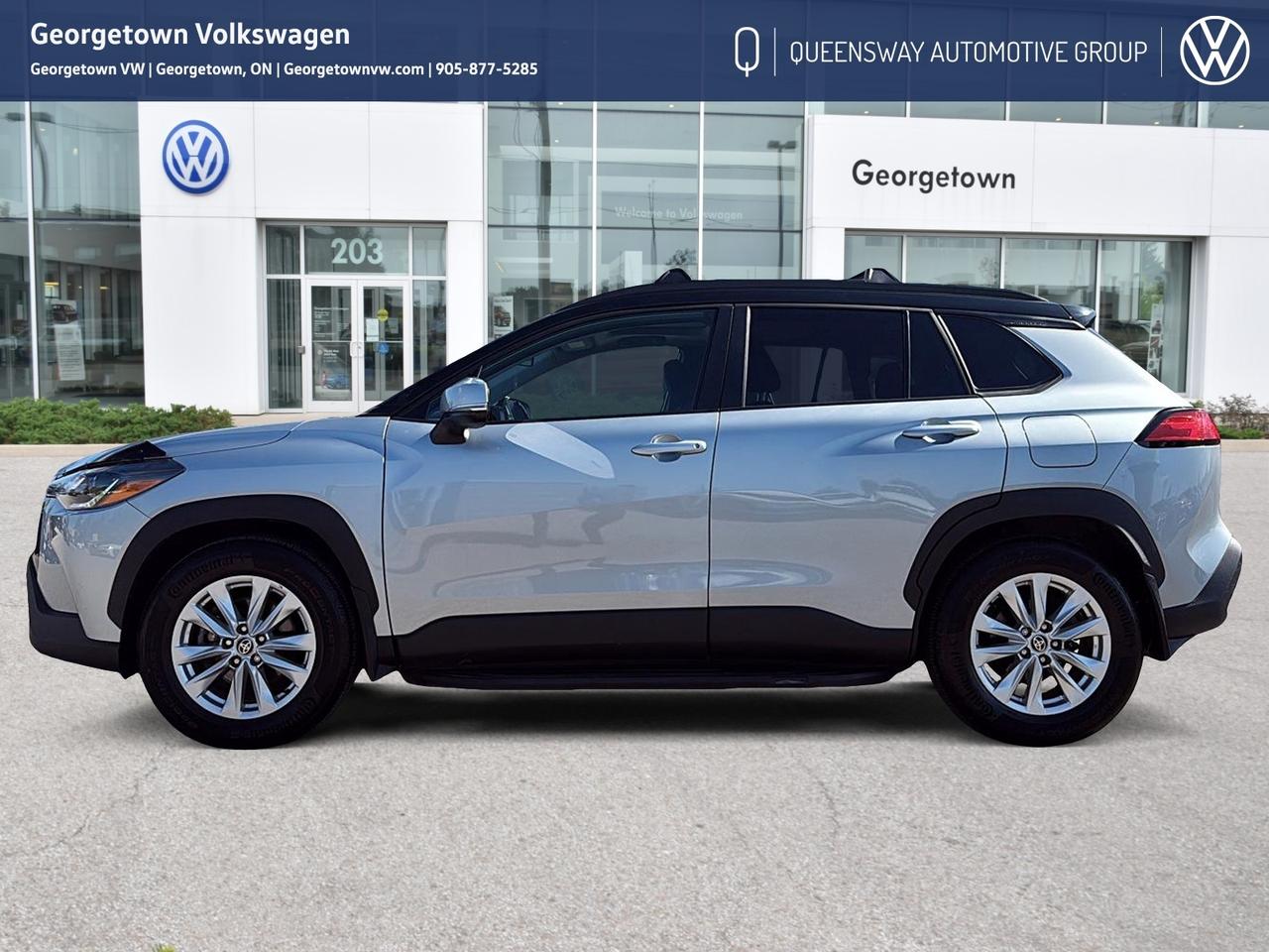 2022 Toyota Corolla Cross LE Carplay   Pano Roof   Heated Seats Photo4