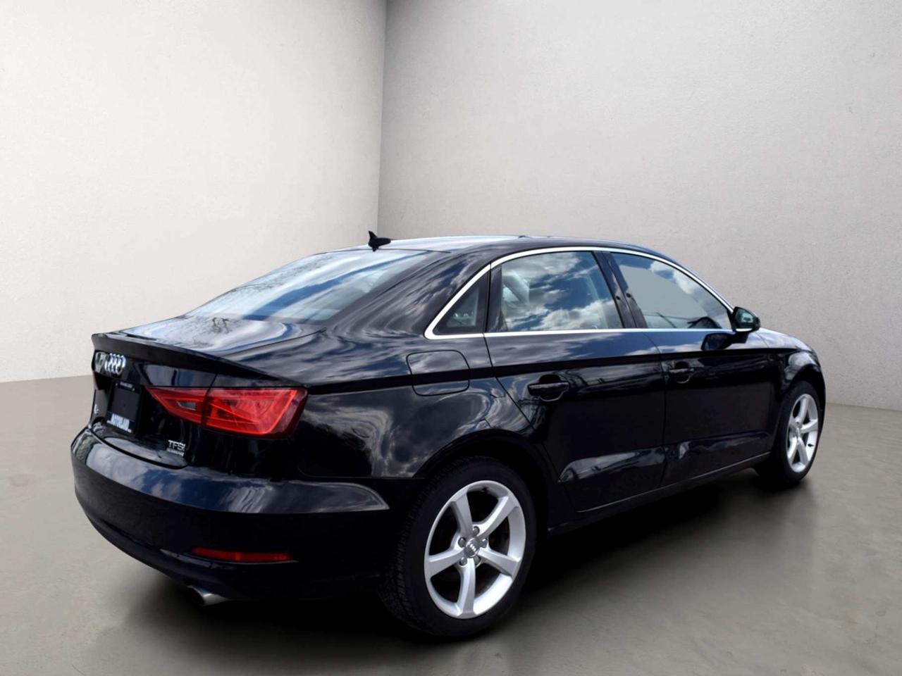 2016 Audi A3 Komfort AWD Panoramic Sunroof Photo3