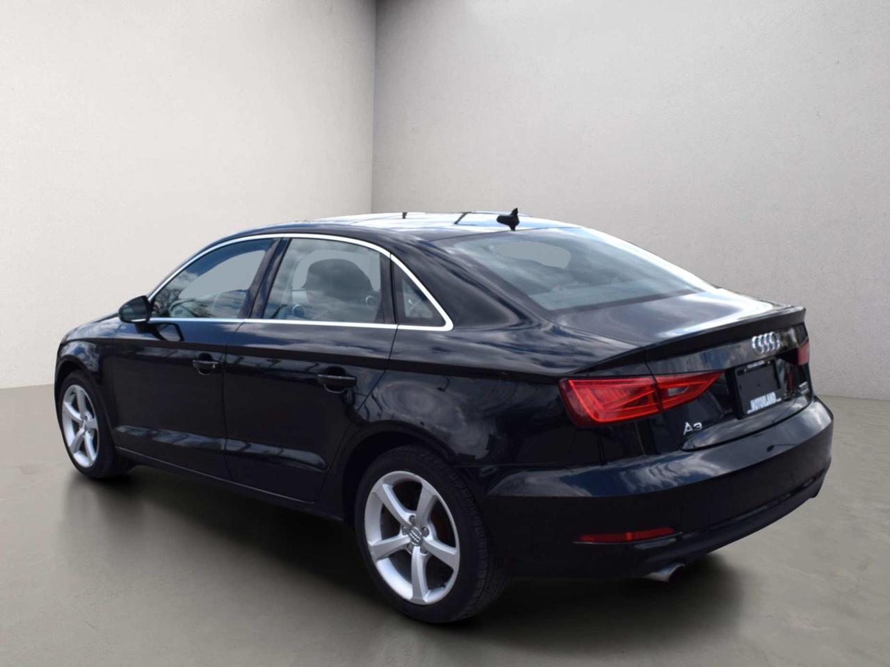 2016 Audi A3 Komfort AWD Panoramic Sunroof Photo