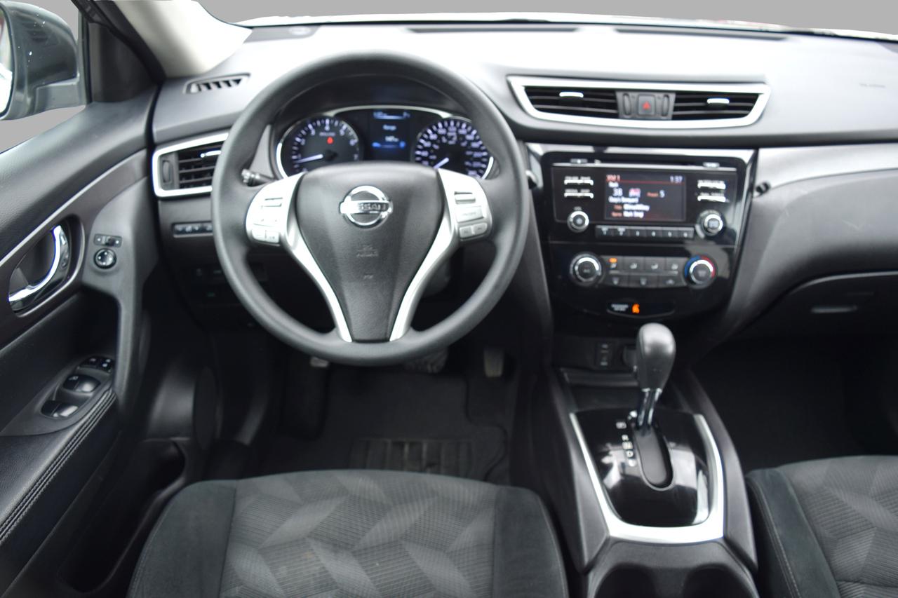 2016 Nissan Rogue SV AWD BACK UP CAMERA Photo