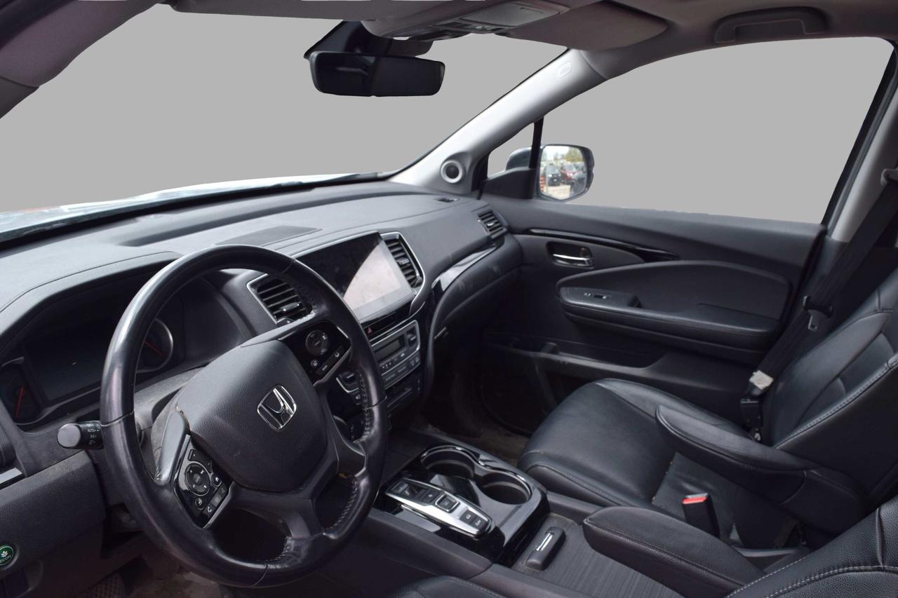 2019 Honda Pilot Touring AWD Sunroof Navigation Photo