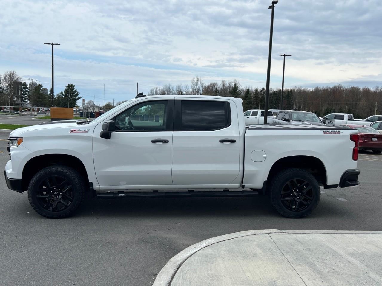 2022 Chevrolet Silverado 1500 LT Trail Boss One owner/ No accidents Photo