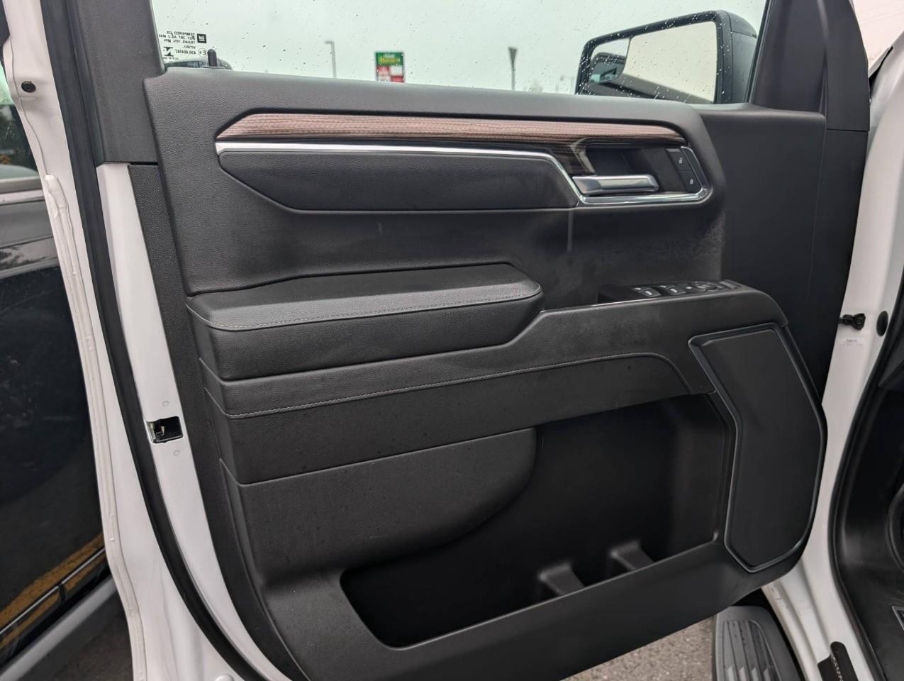 2022 Chevrolet Silverado 1500 LT Trail Boss One owner/ No accidents Photo