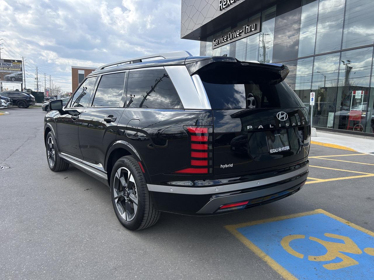 2026 Hyundai Palisade Hybrid CERTIFIED PRE-OWNED   Luxury Hybrid AWD Photo2