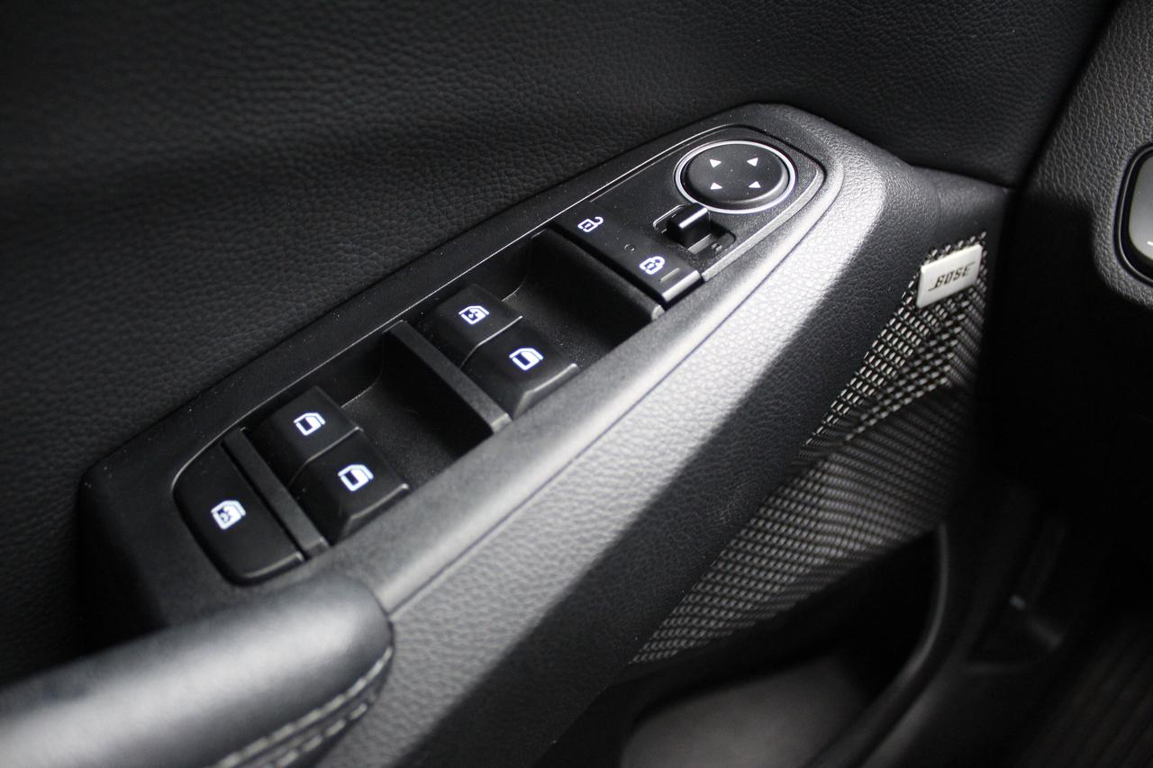 2023 Kia Seltos SX Turbo/ LEATHER/ HEATED/COOLED SEATS/ POWER SEAT Photo
