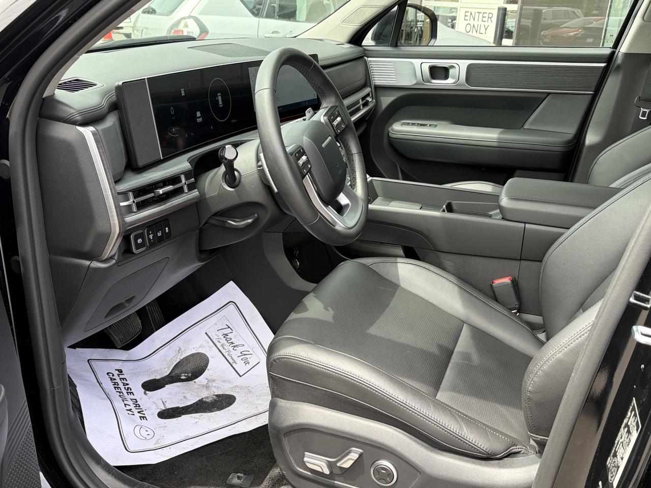2025 Hyundai Santa Fe Luxury AWD   Starting from 5.29% OAC Photo