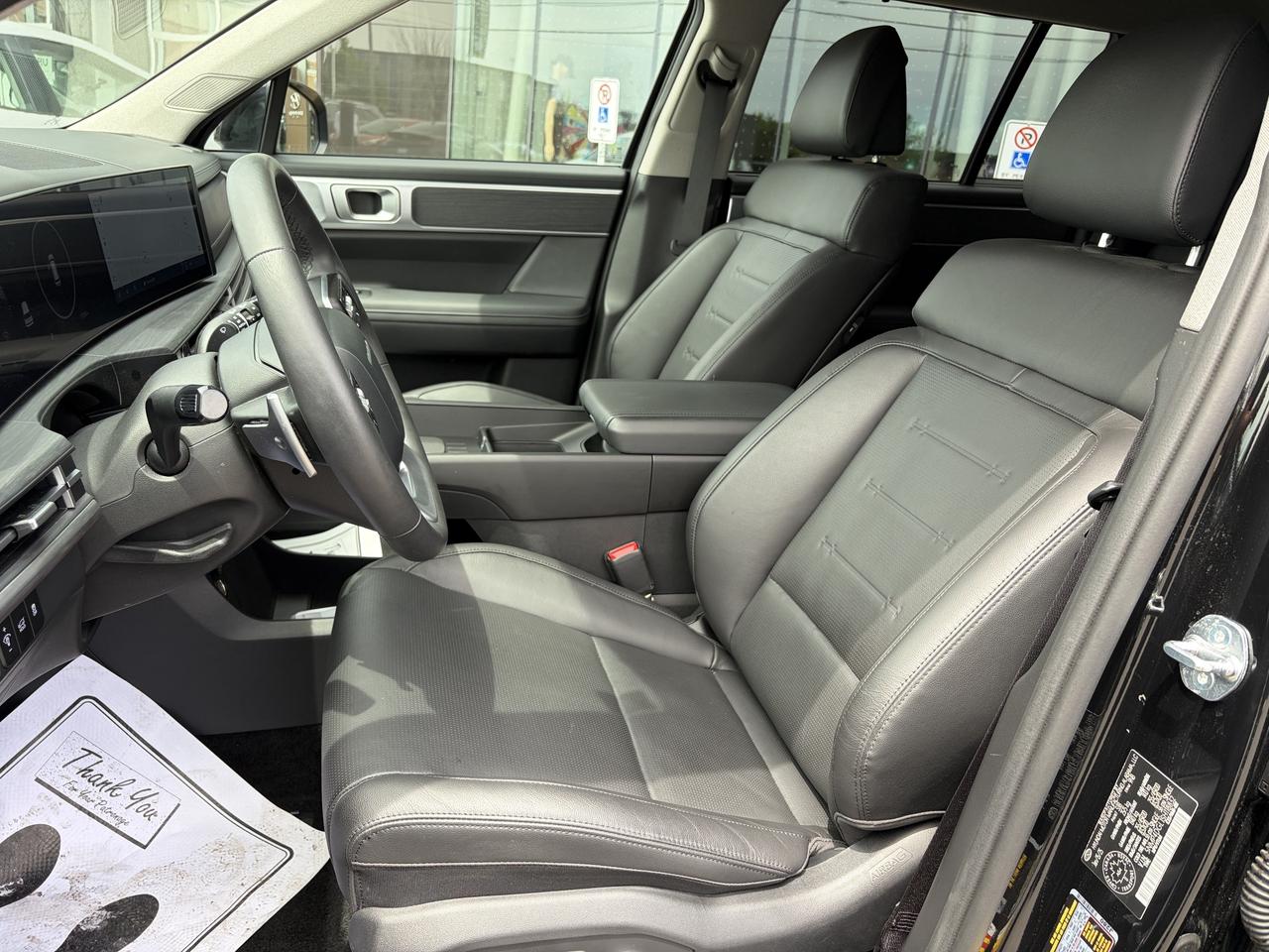 2025 Hyundai Santa Fe Luxury AWD   Starting from 5.29% OAC Photo