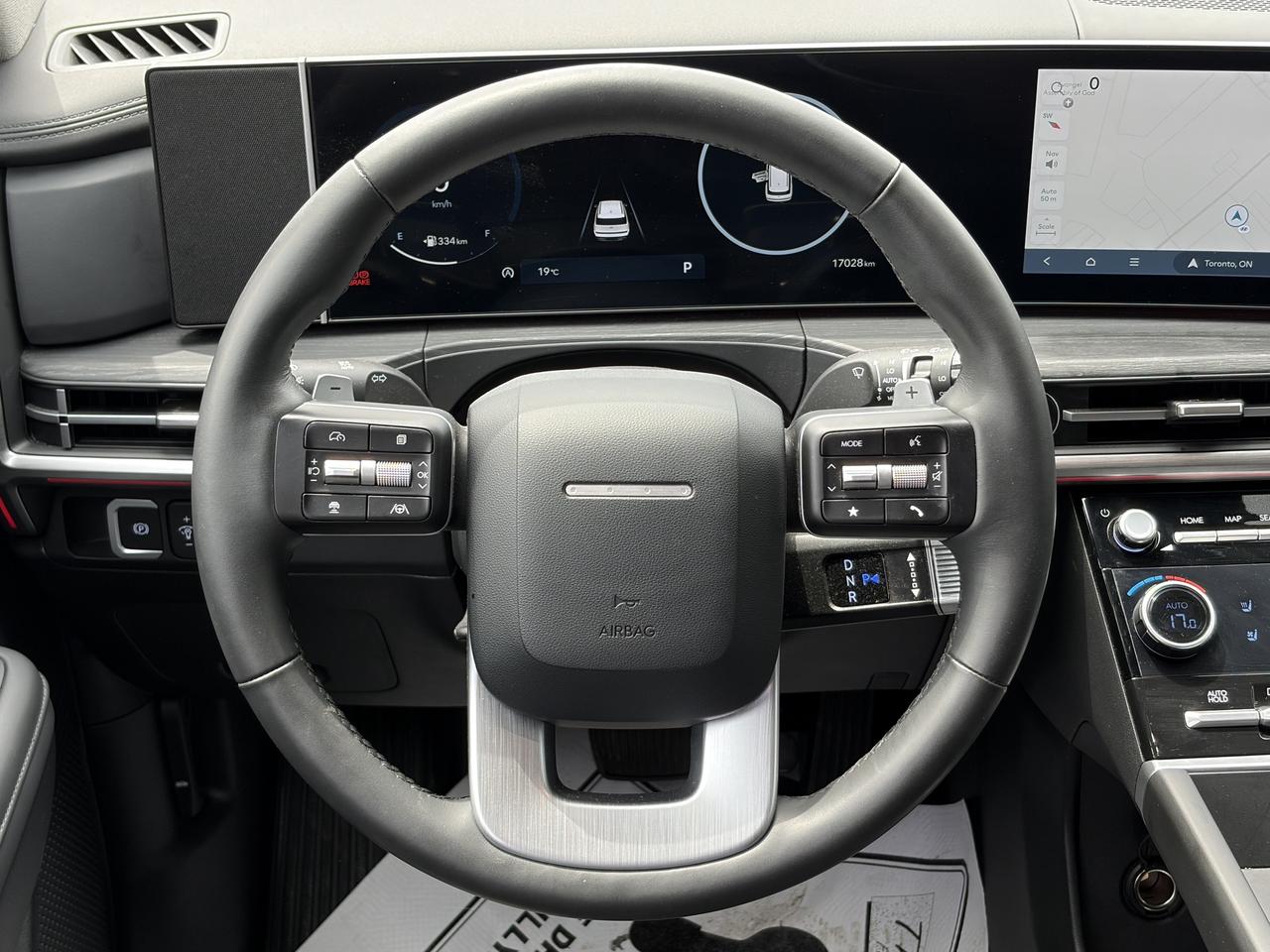 2025 Hyundai Santa Fe Luxury AWD   Starting from 5.29% OAC Photo