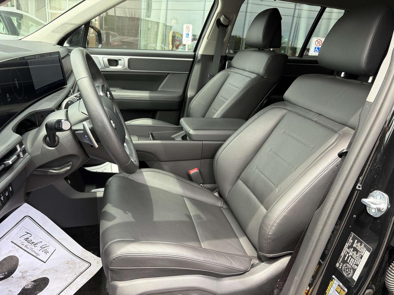 2025 Hyundai Santa Fe Luxury AWD   Starting from 5.29% OAC Photo