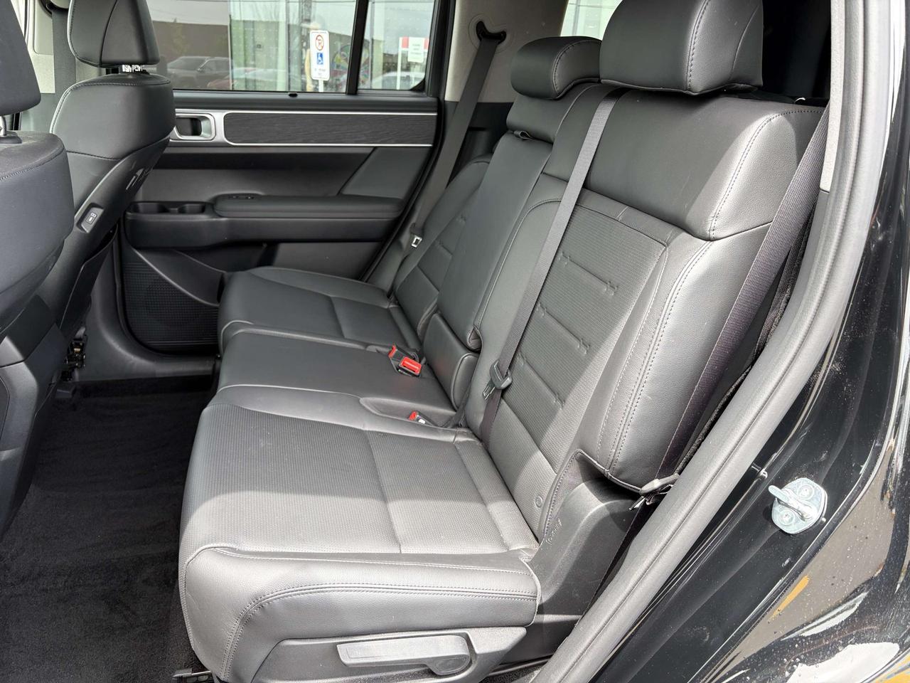 2025 Hyundai Santa Fe Luxury AWD   Starting from 5.29% OAC Photo