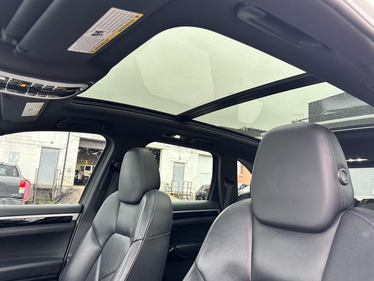 2015 Porsche Cayenne S ~ AWD ~ PANO ROOF ~ NAV ~ CERTIFIED Photo