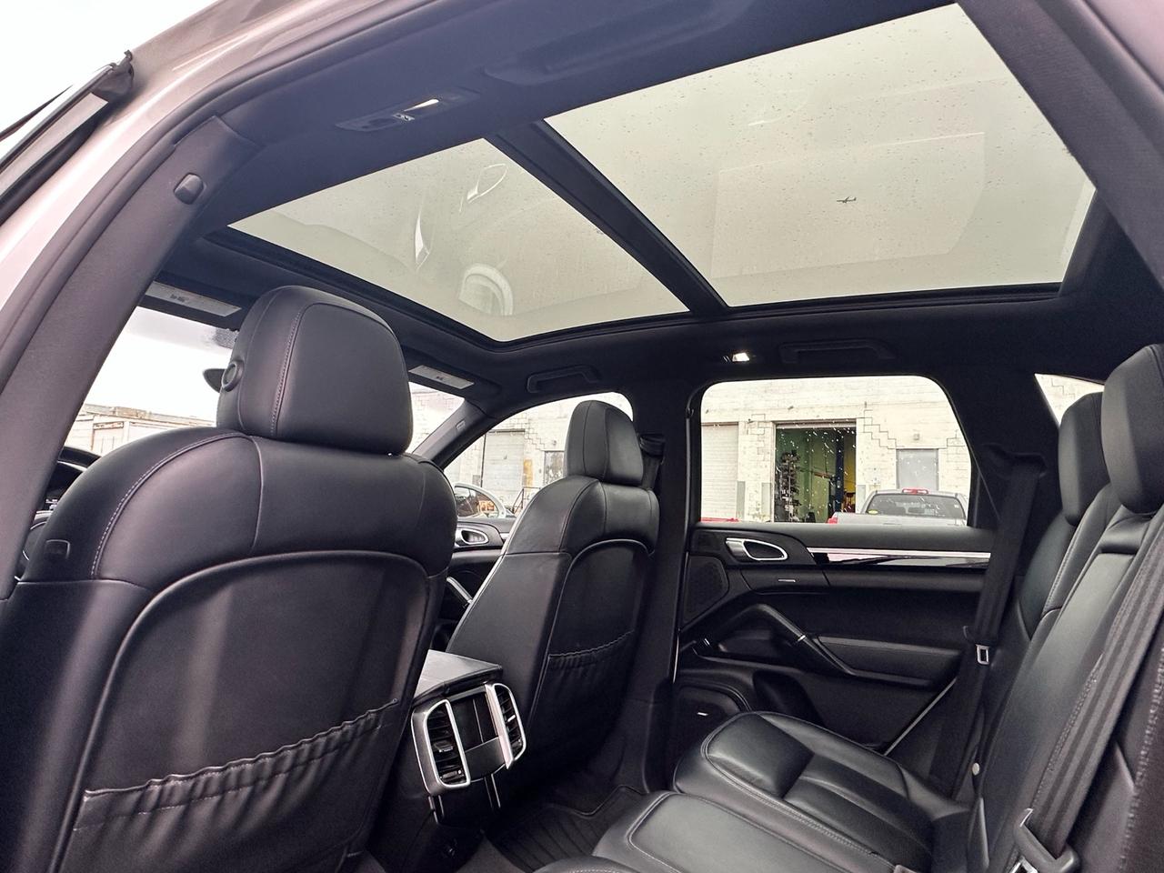 2015 Porsche Cayenne S ~ AWD ~ PANO ROOF ~ NAV ~ CERTIFIED Photo