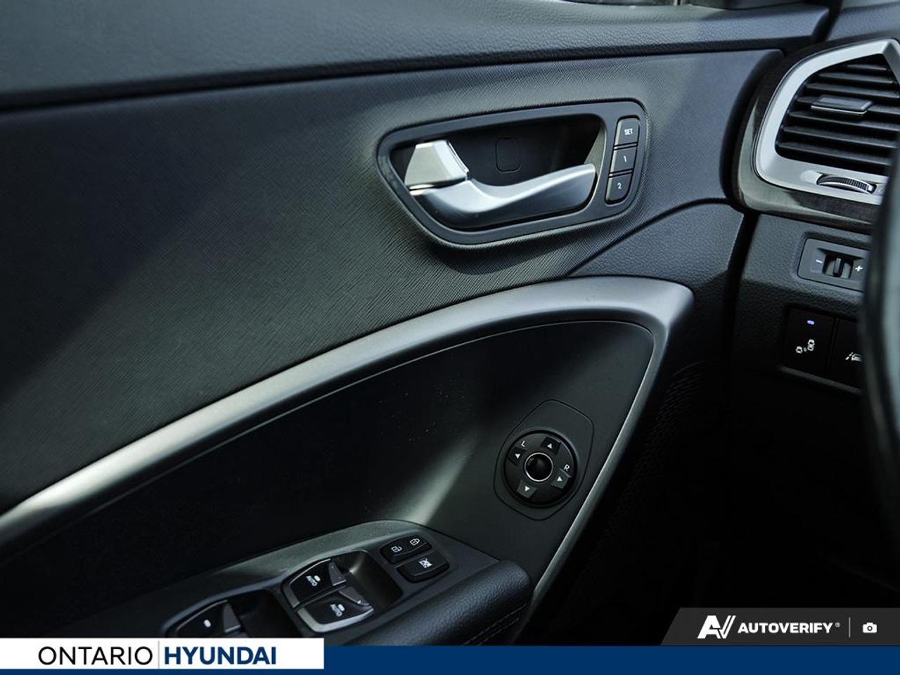 2019 Hyundai Santa Fe XL Luxury 7 Passenger (A6) 4dr All-Wheel Drive Photo