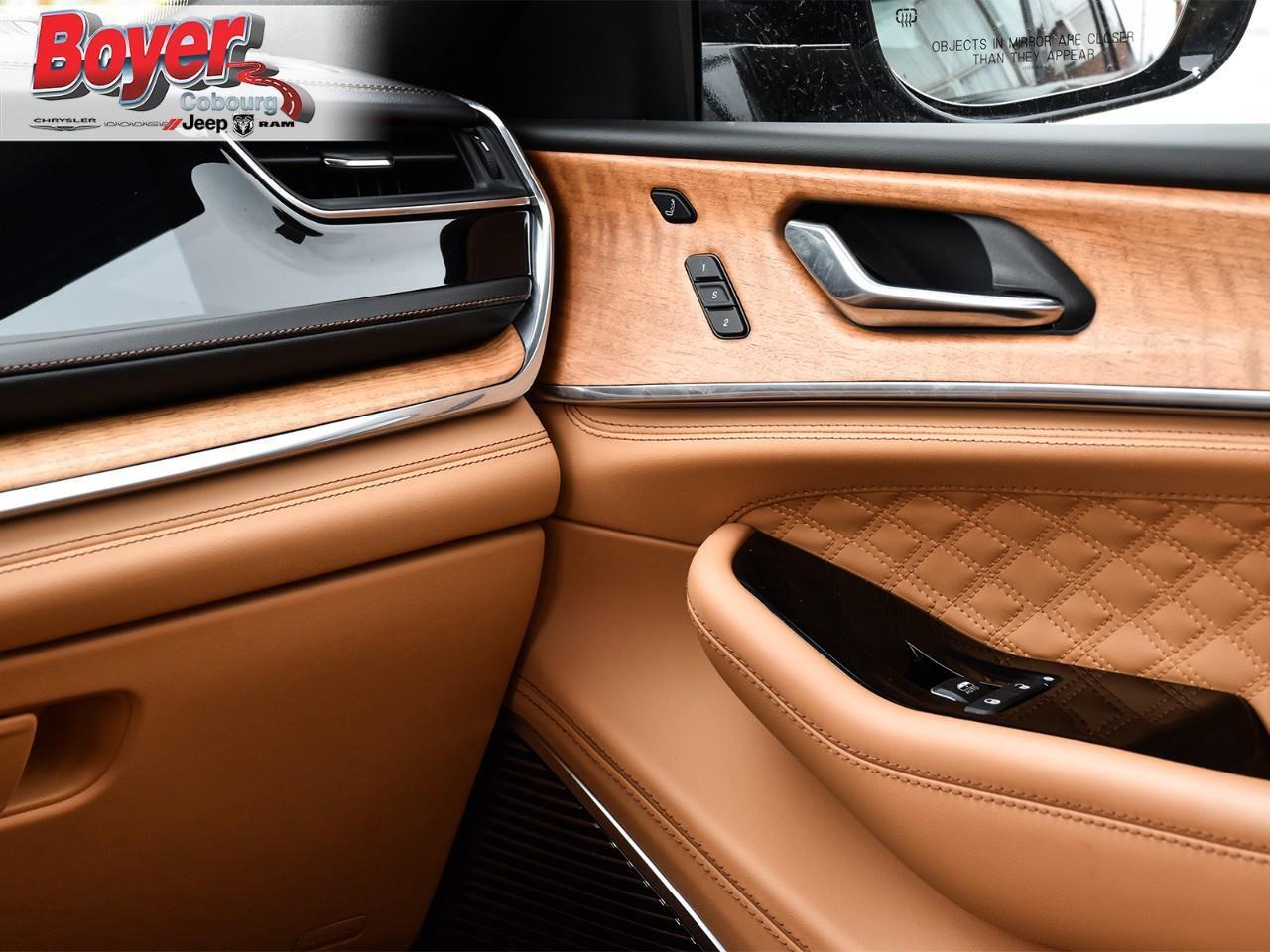 2024 Jeep Grand Cherokee L Laredo Photo