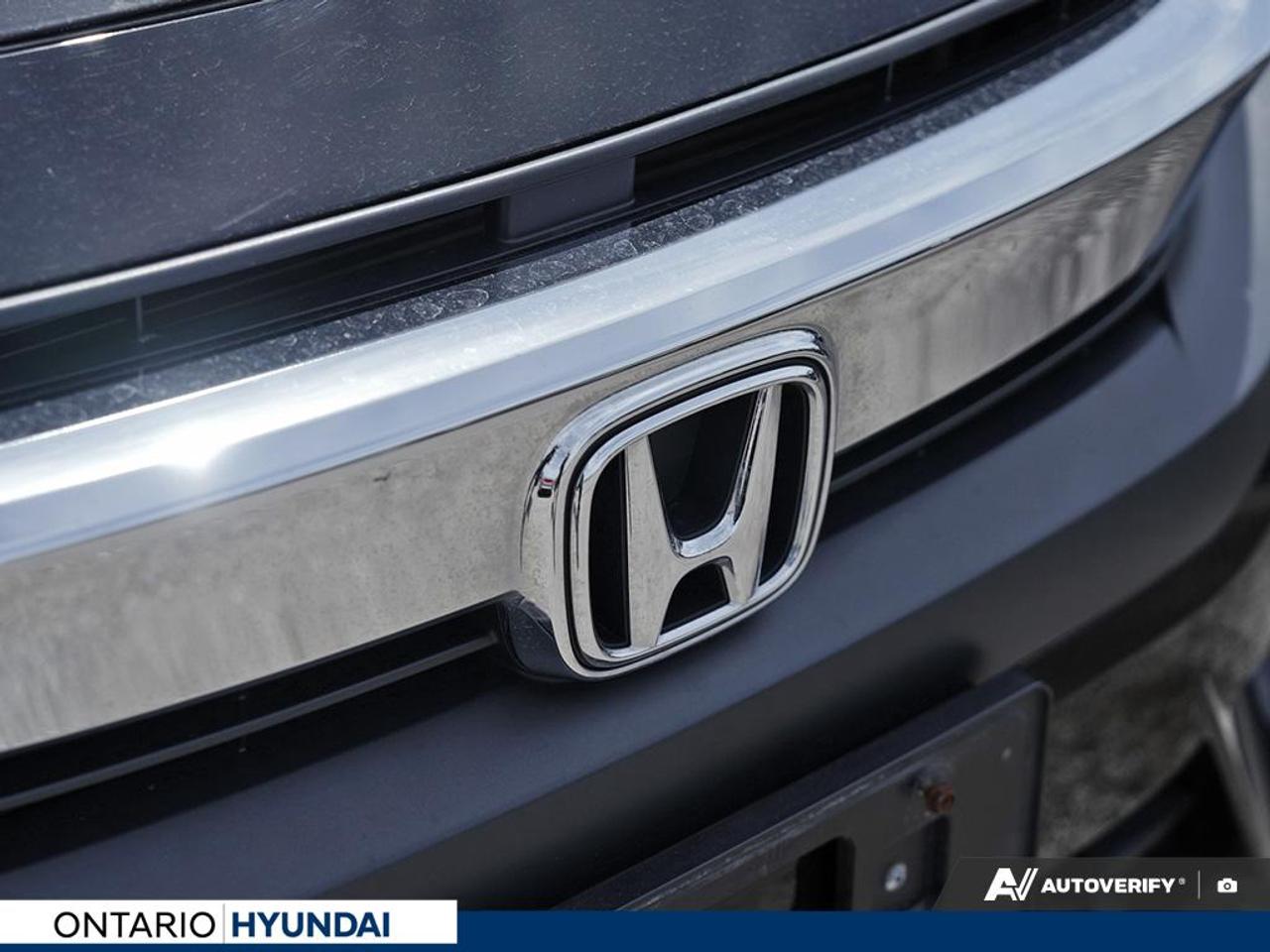 2018 Honda Civic Touring (CVT) 4dr Sedan Photo